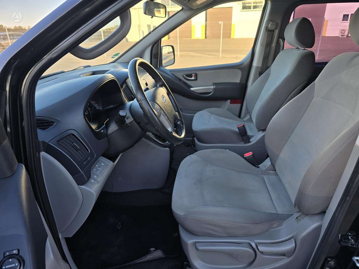 Hyundai H1 2011 — photo 10