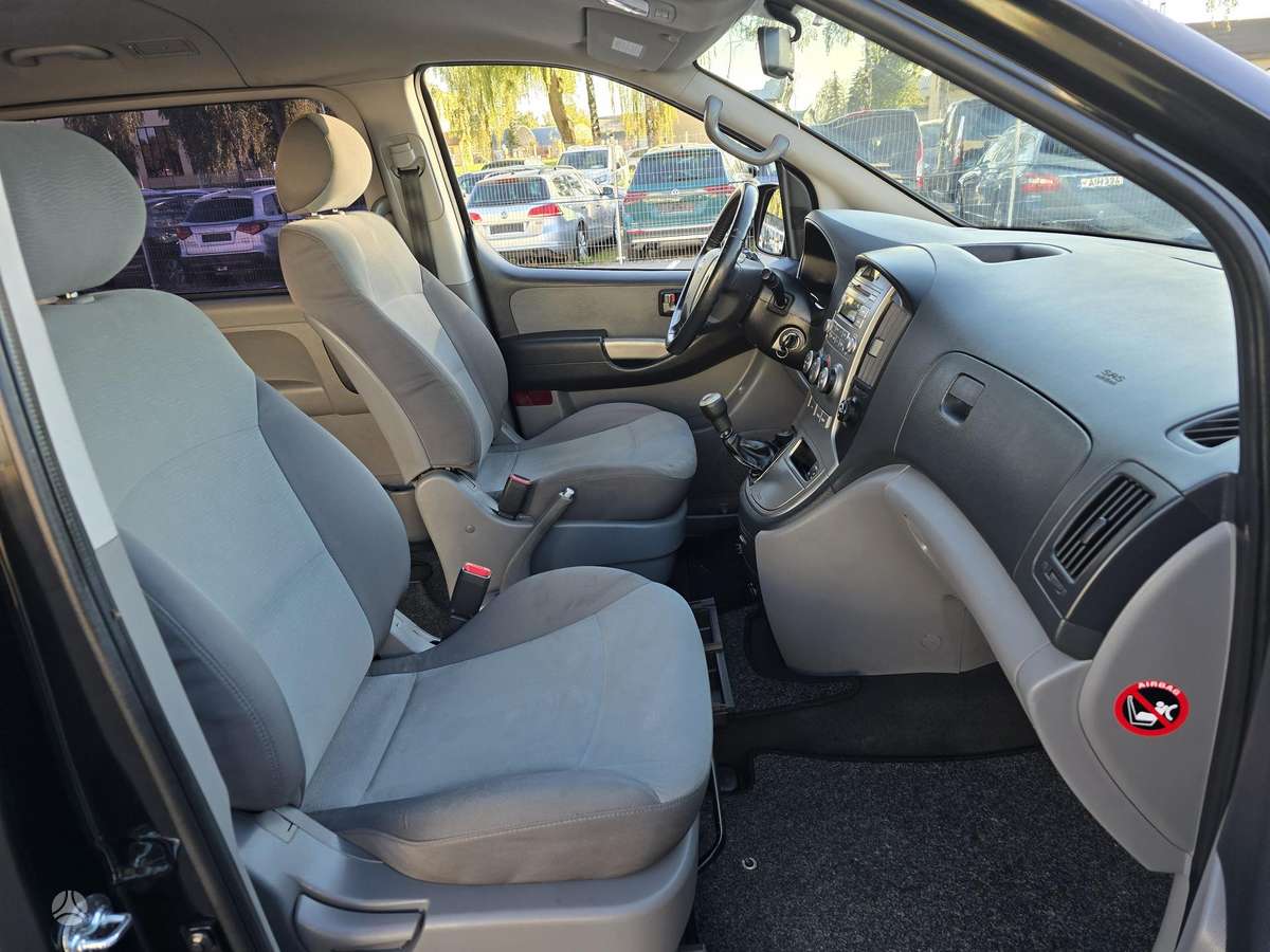 Hyundai H1 2011 — photo 11