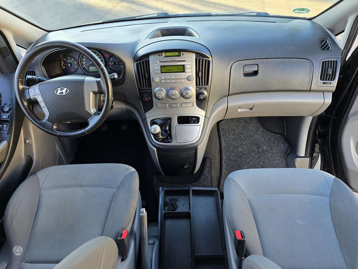 Hyundai H1 2011 — photo 12