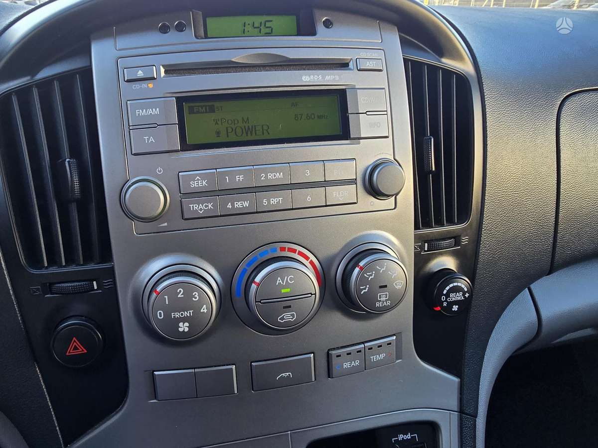 Hyundai H1 2011 — photo 18