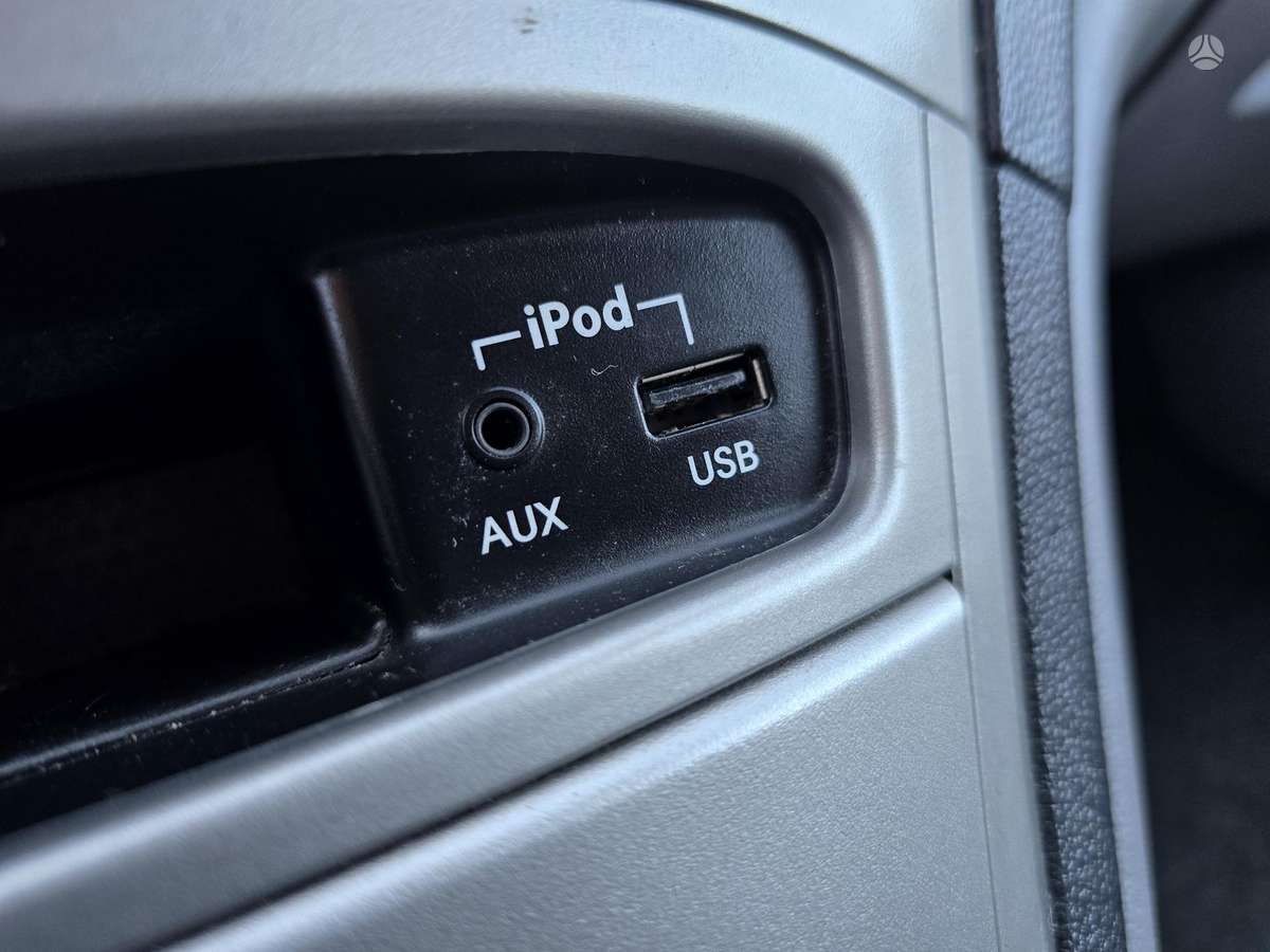 Hyundai H1 2011 — photo 20