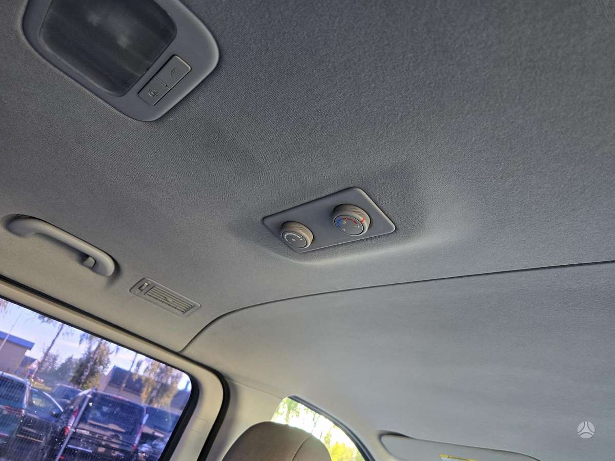 Hyundai H1 2011 — photo 21