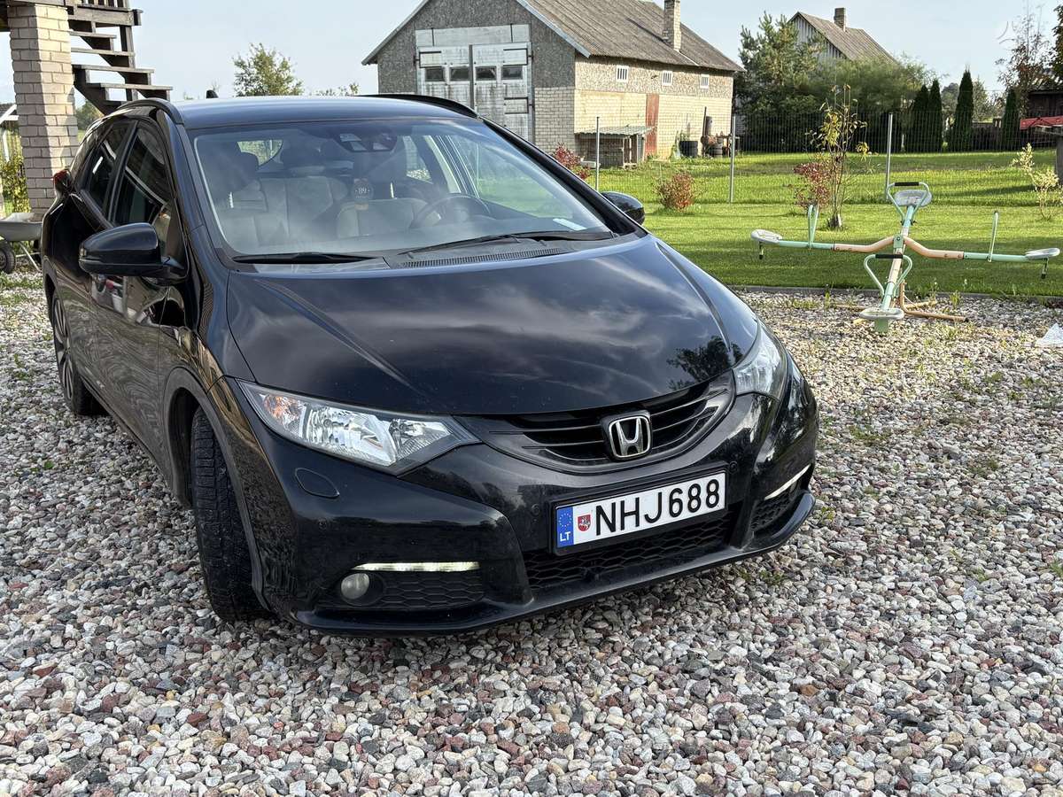 Honda Civic 2014 — rear view