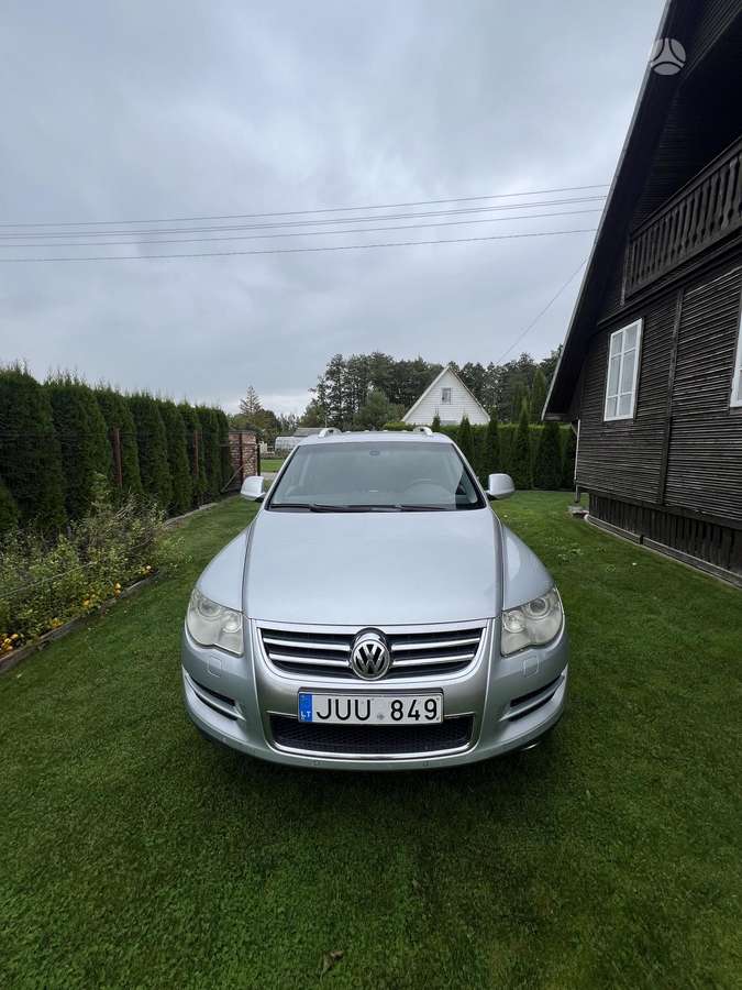 Volkswagen Touareg 2007 — вигляд ззаду