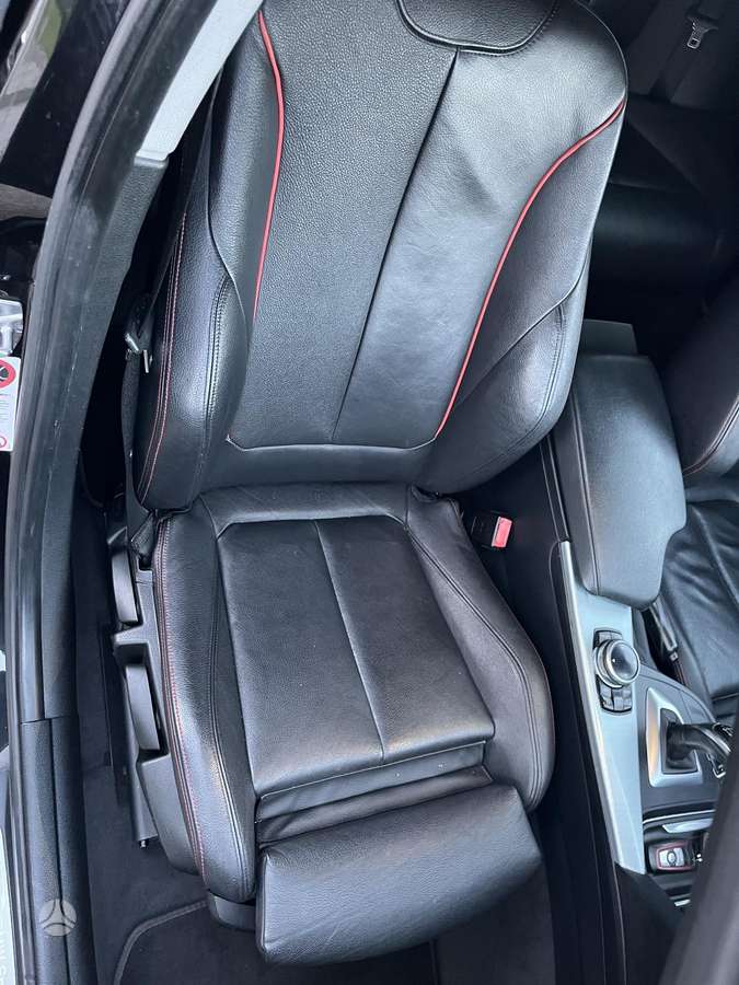 BMW 320 2013 — photo 17