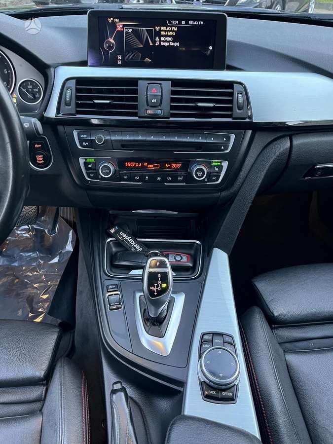 BMW 320 2013 — photo 20