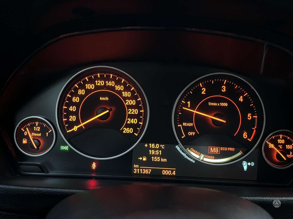 BMW 320 2013 — photo 23