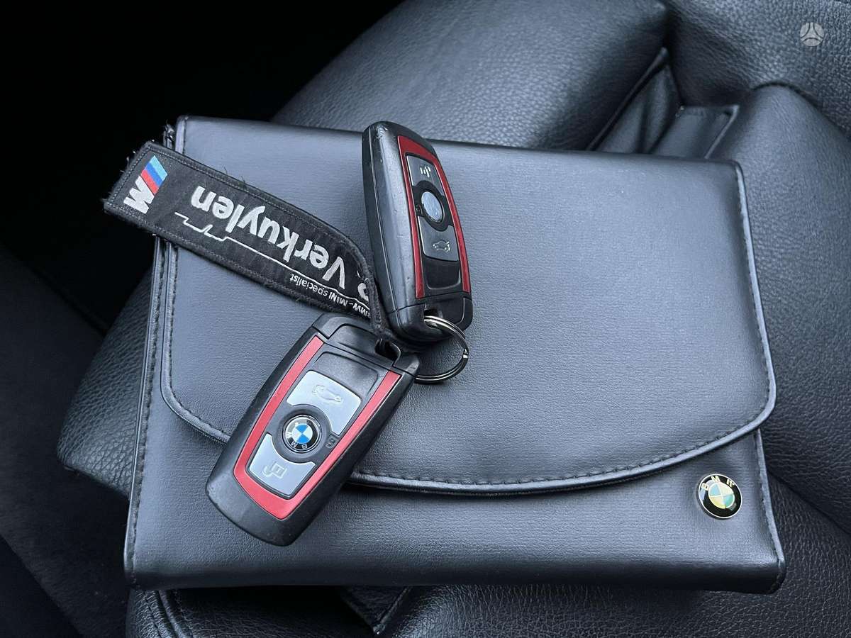 BMW 320 2013 — photo 26