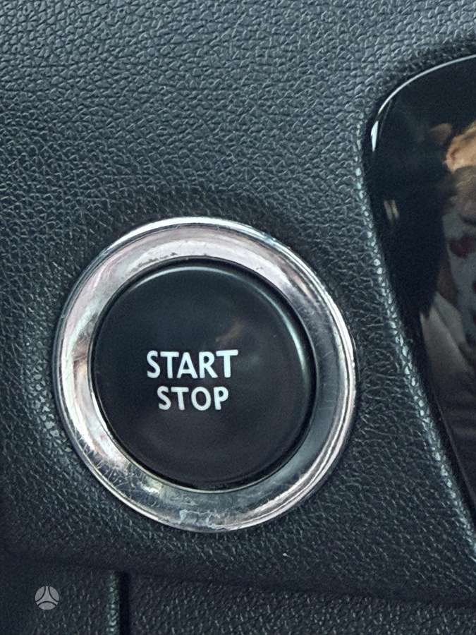 Renault Scenic 2015 — photo 17