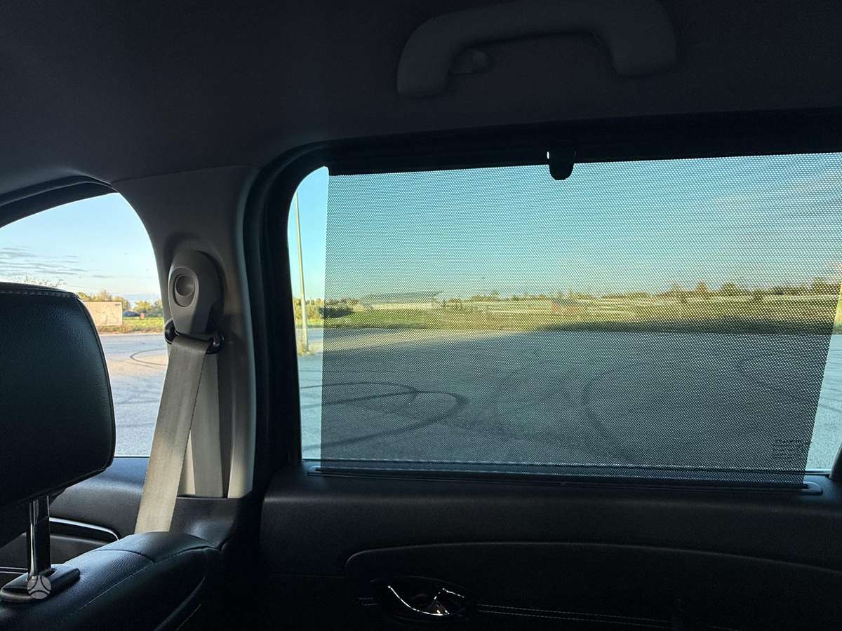 Renault Scenic 2015 — photo 25