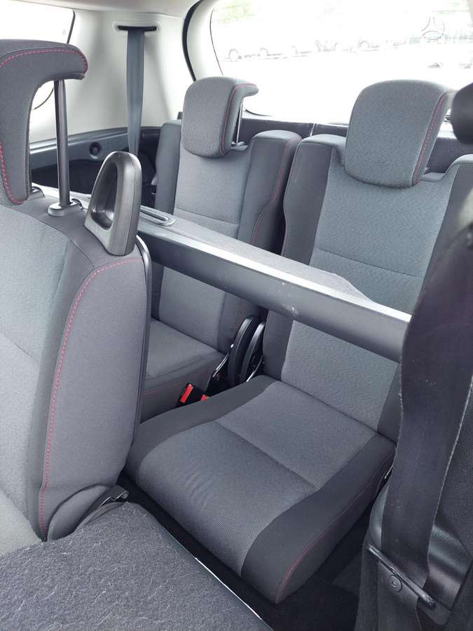 Renault Grand 2012 — photo 11