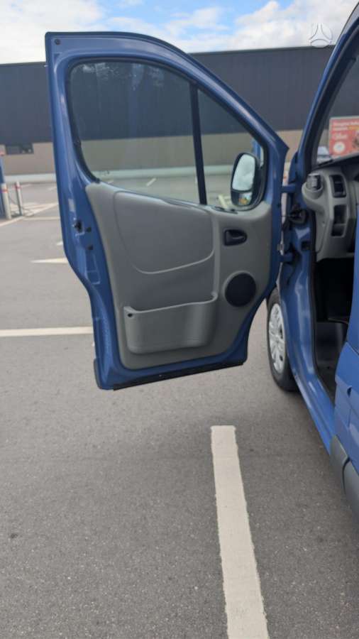 Renault Trafic 2004 — photo 11