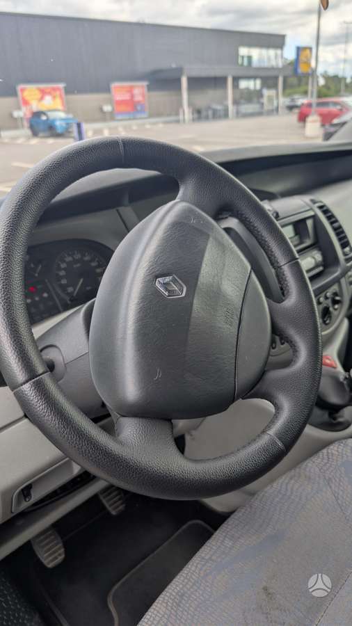 Renault Trafic 2004 — photo 12