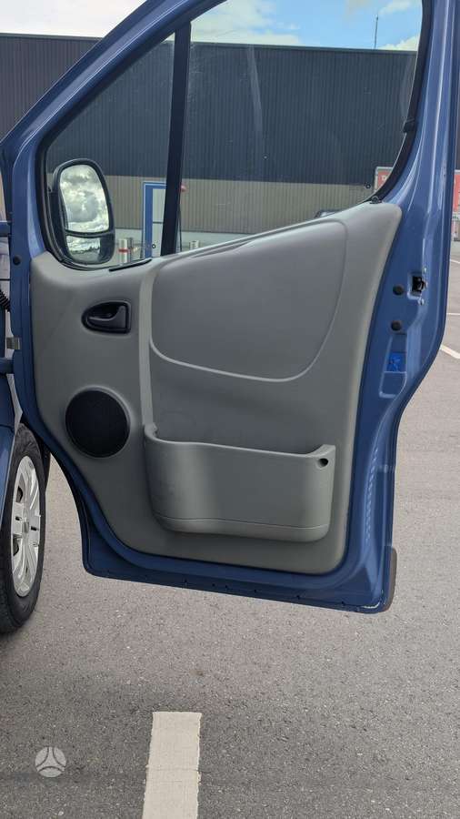 Renault Trafic 2004 — photo 9
