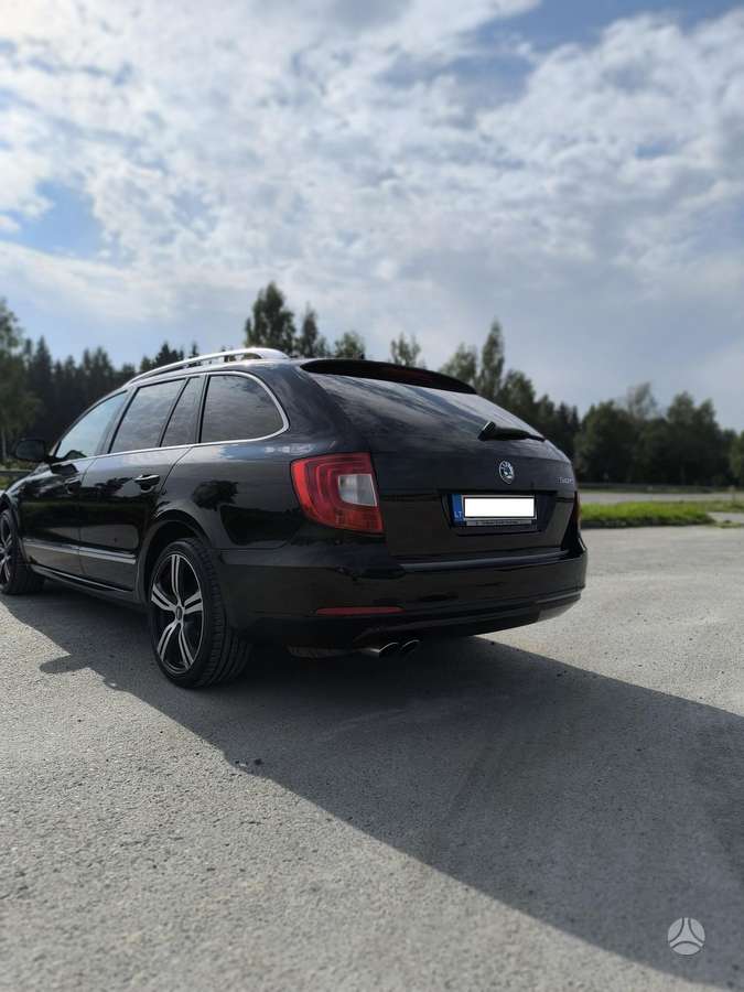 Skoda Superb 2012 — photo 12