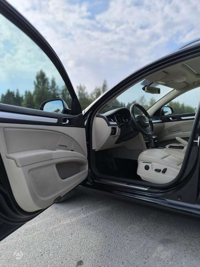 Skoda Superb 2012 — photo 14