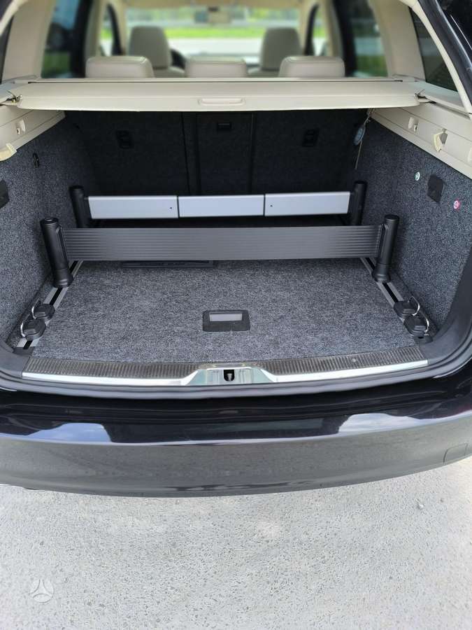 Skoda Superb 2012 — photo 28
