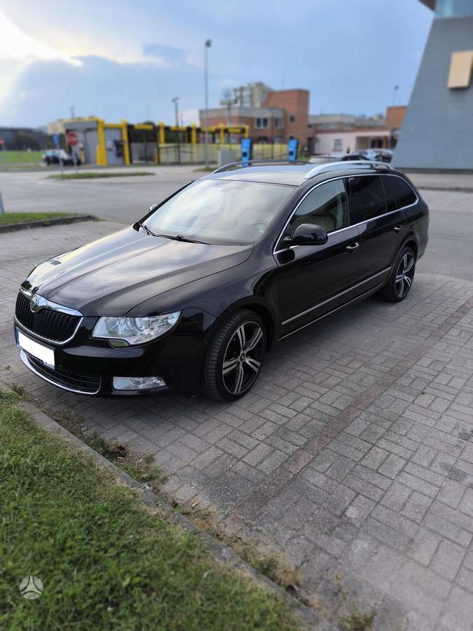 Skoda Superb 2012 — photo 33