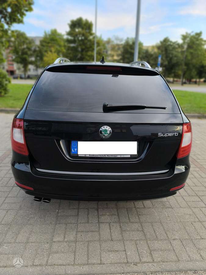 Skoda Superb 2012 — photo 35
