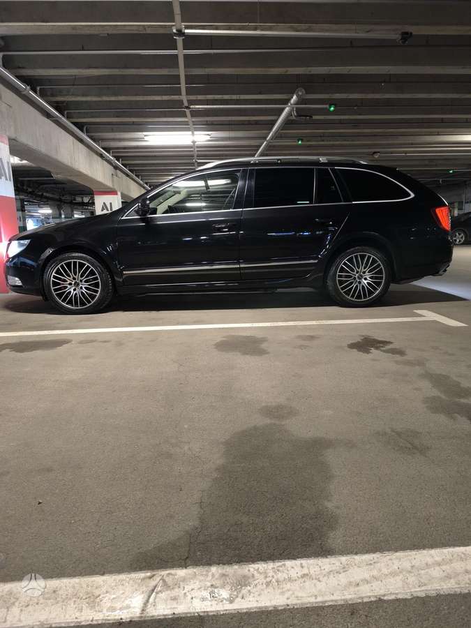 Skoda Superb 2012 — photo 40