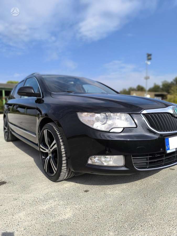 Skoda Superb 2012 — photo 8