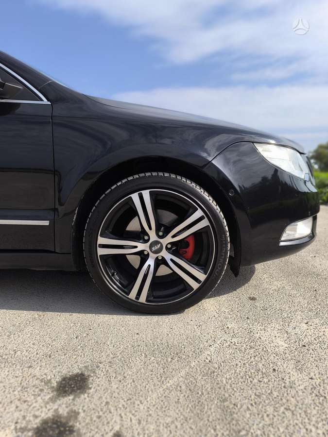 Skoda Superb 2012 — photo 9