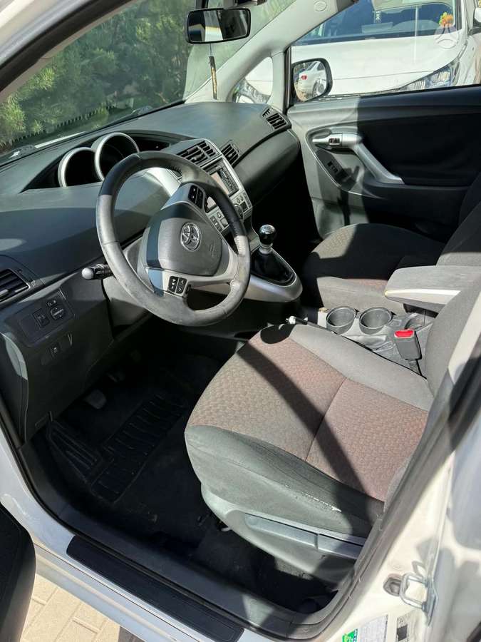 Toyota Verso 2011 — photo 6