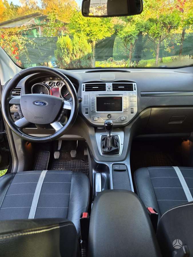 Ford Kuga 2011 — photo 10