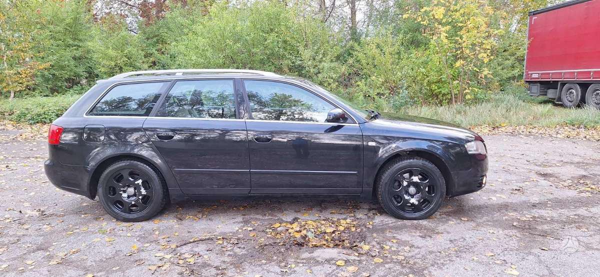 Audi A4 2006 — rear view