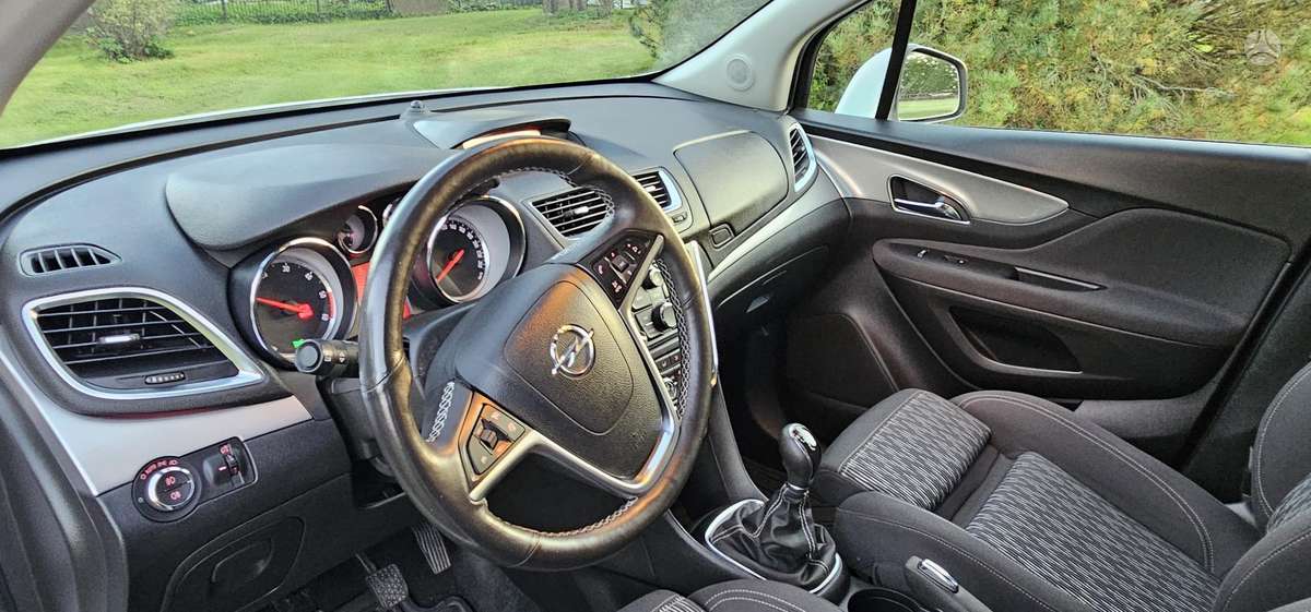 Opel Mokka 2013 — photo 11