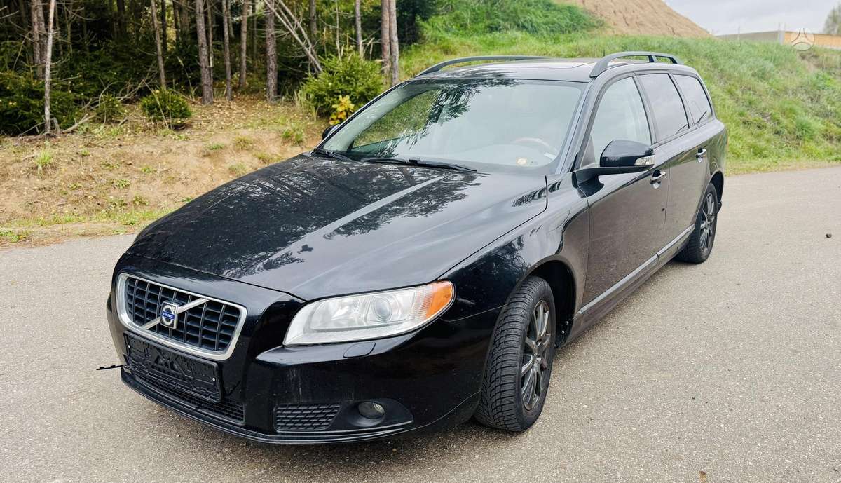 Volvo V70, 2011