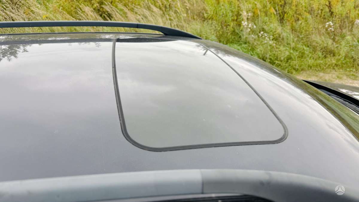 Volvo V70 2011 — photo 12