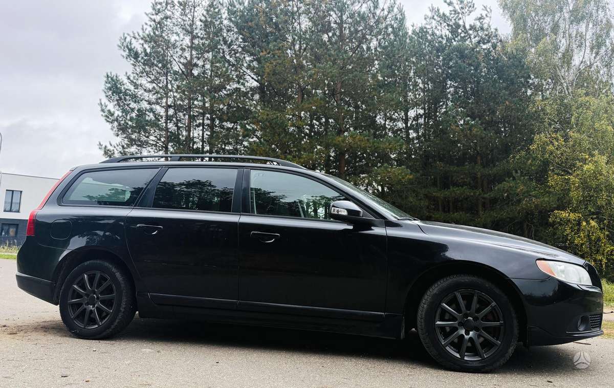 Volvo V70 2011 — photo 6