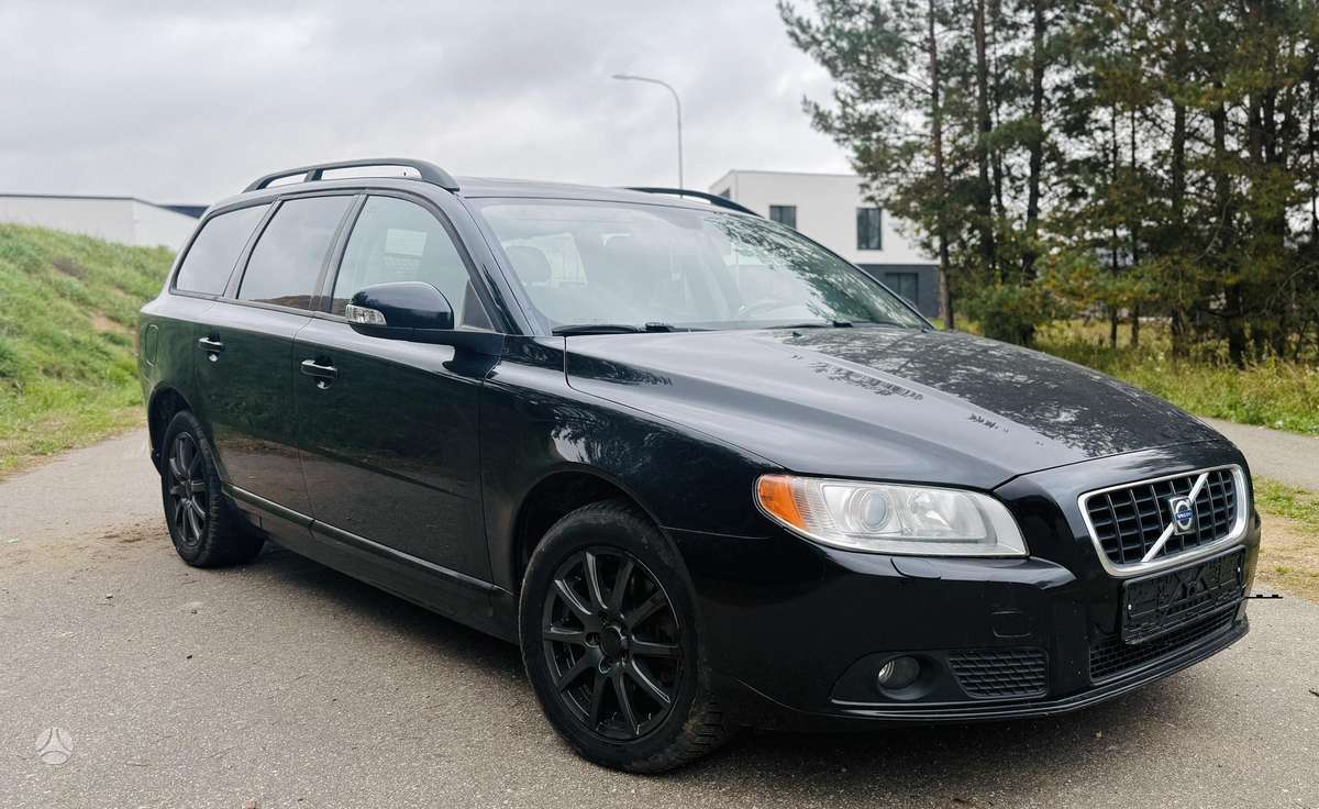 Volvo V70 2011 — photo 7