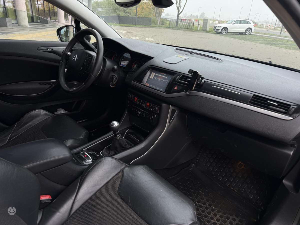 Citroen C5 2009 — photo 16