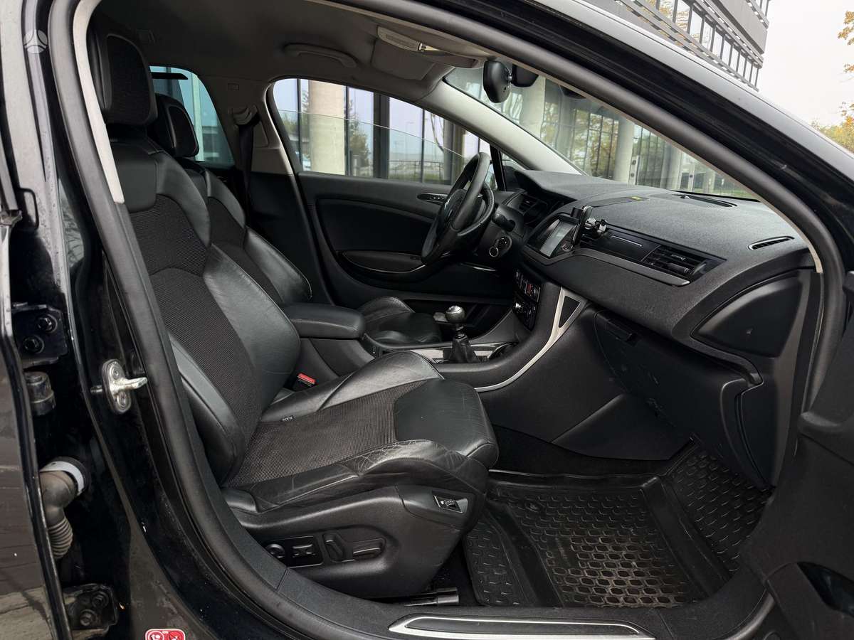 Citroen C5 2009 — photo 17