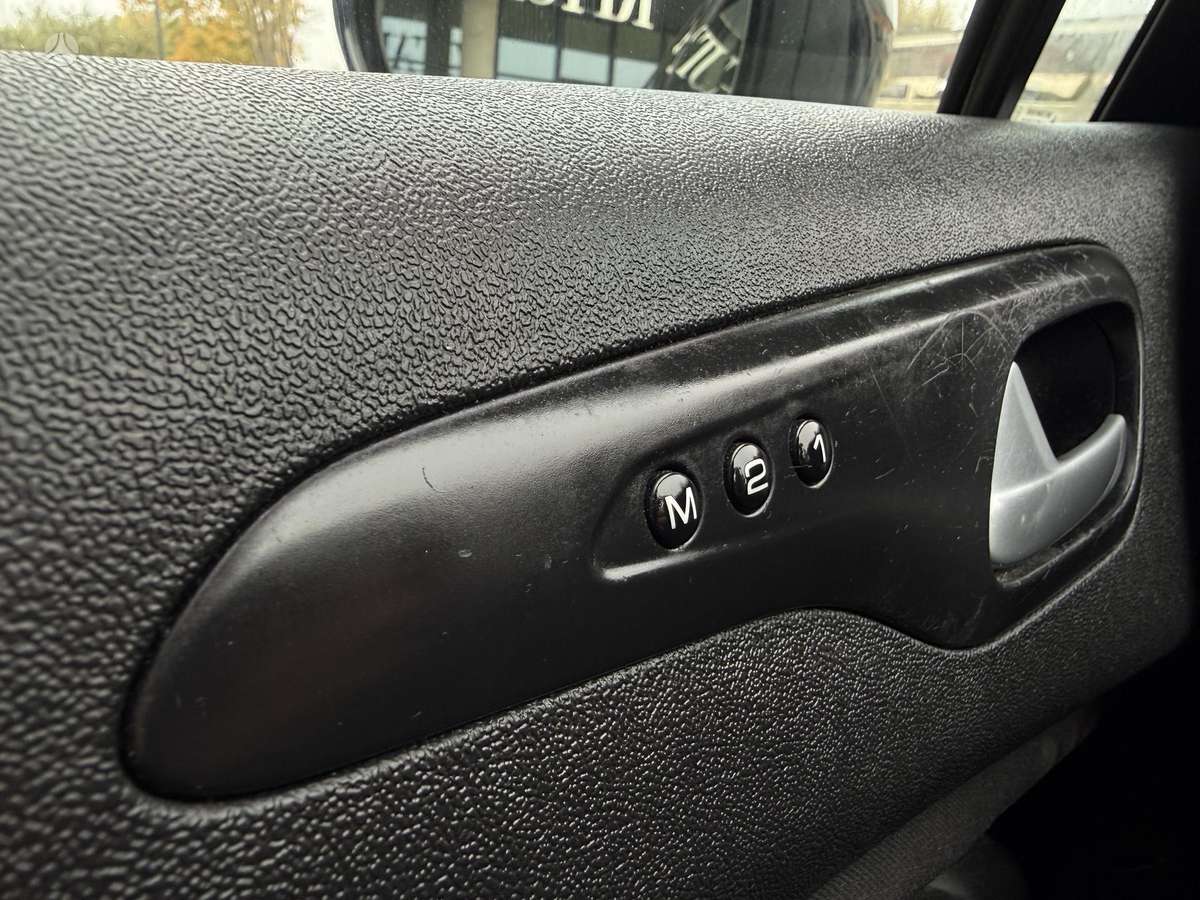 Citroen C5 2009 — photo 22