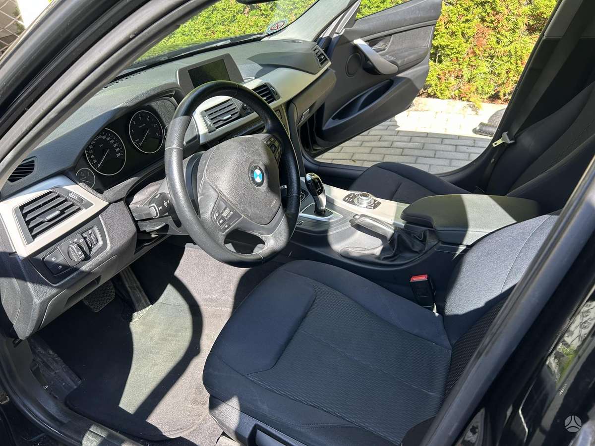 BMW 320 2013 — photo 11
