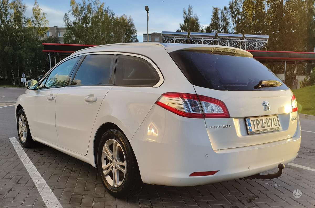 Peugeot 508 2011 — салон