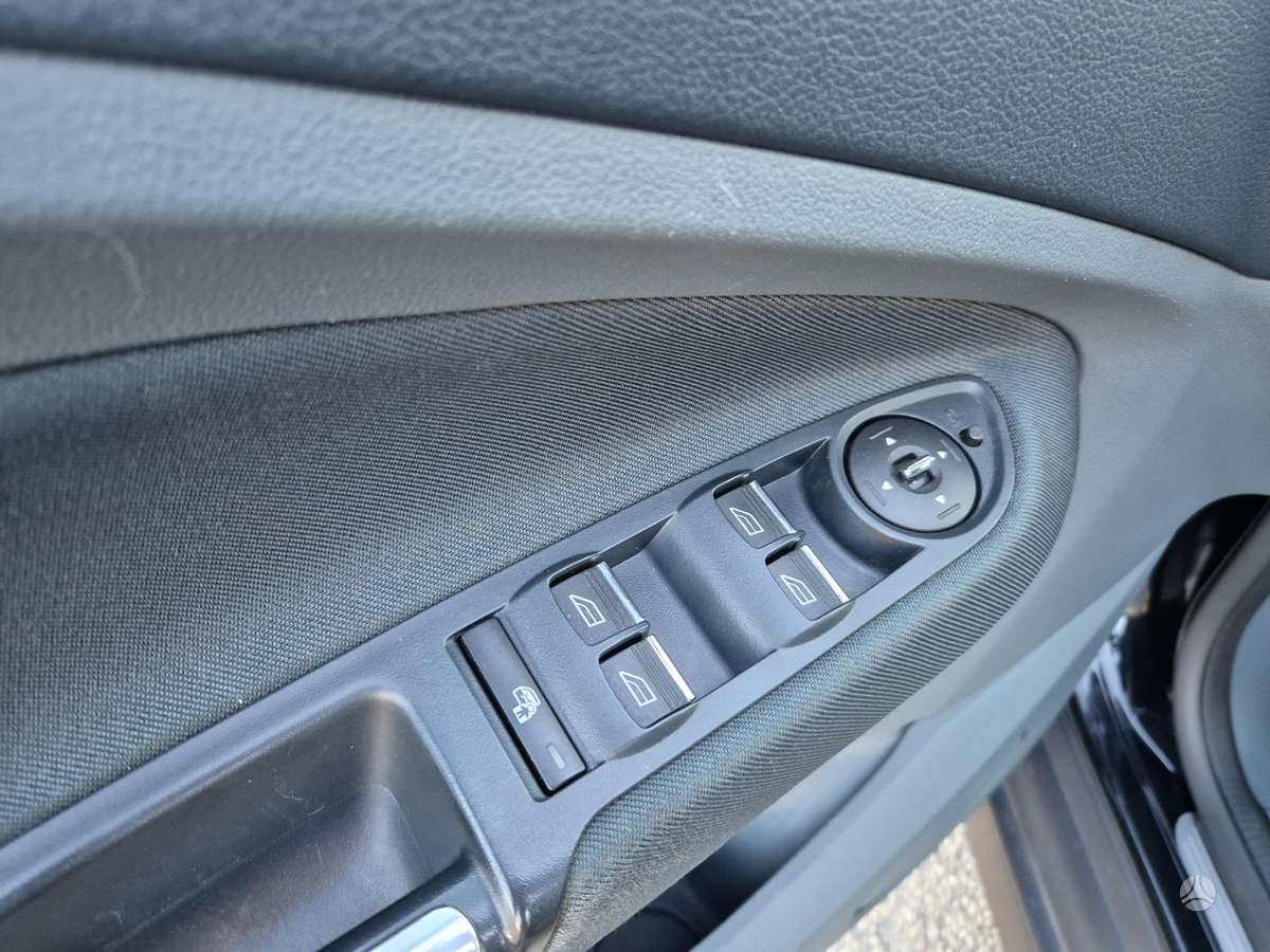 Ford C-MAX 2012 — photo 14