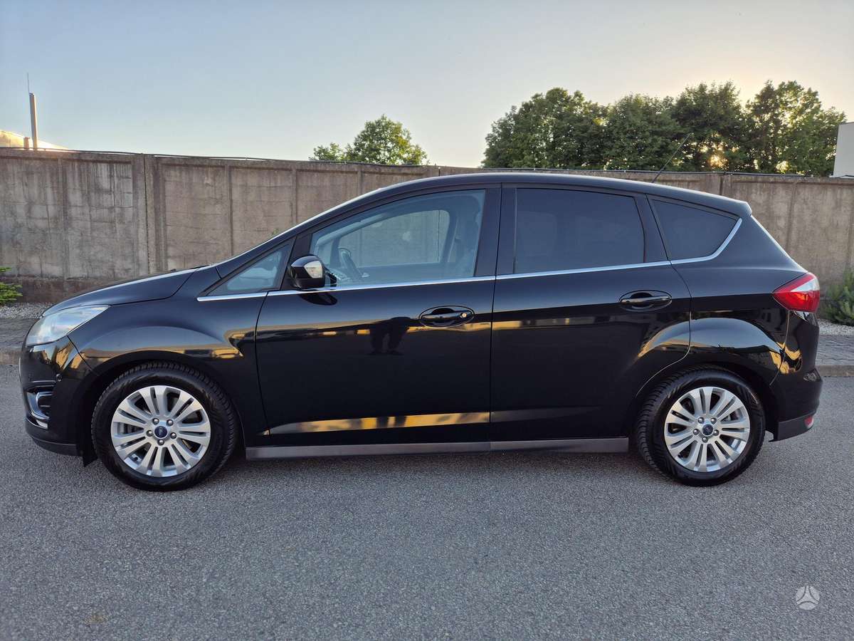 Ford C-MAX 2012 — rear view