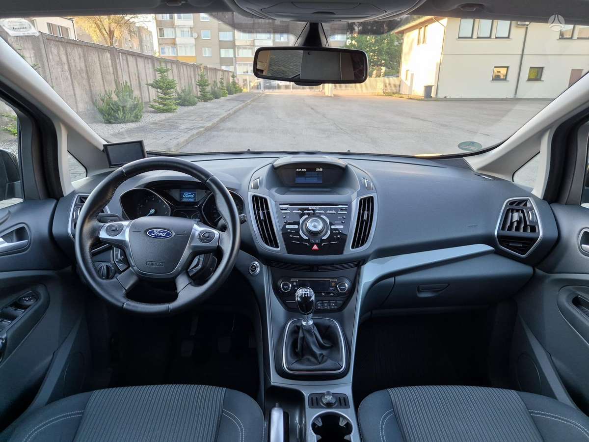 Ford C-MAX 2012 — photo 9