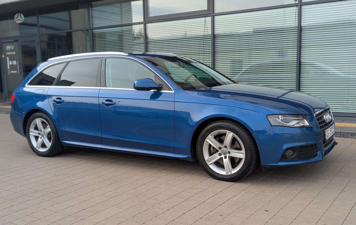 Audi A4 2011 — photo 11
