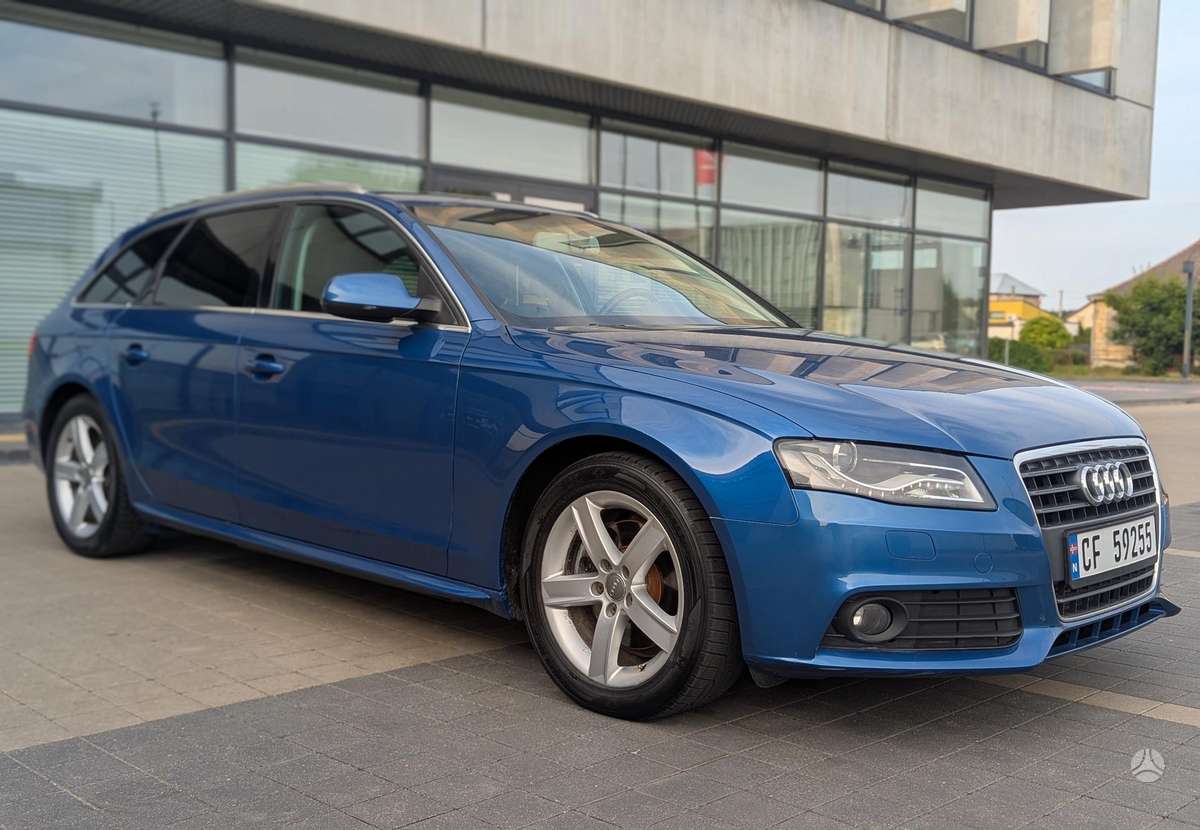Audi A4 2011 — photo 12