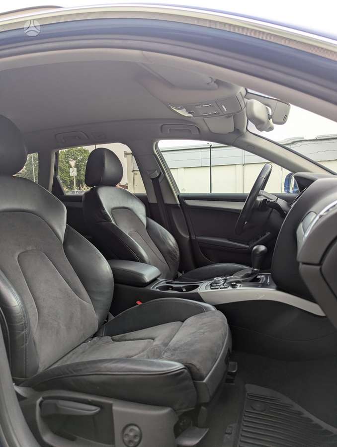 Audi A4 2011 — photo 34