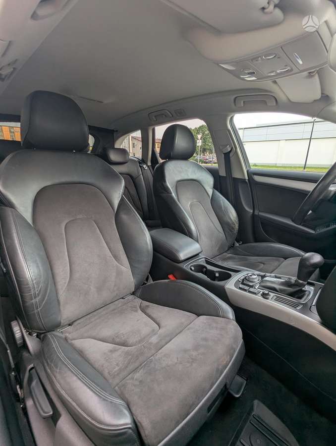 Audi A4 2011 — photo 35