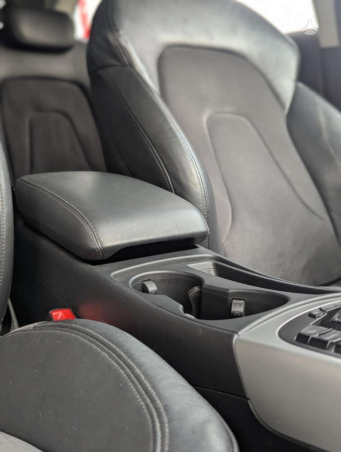 Audi A4 2011 — photo 43