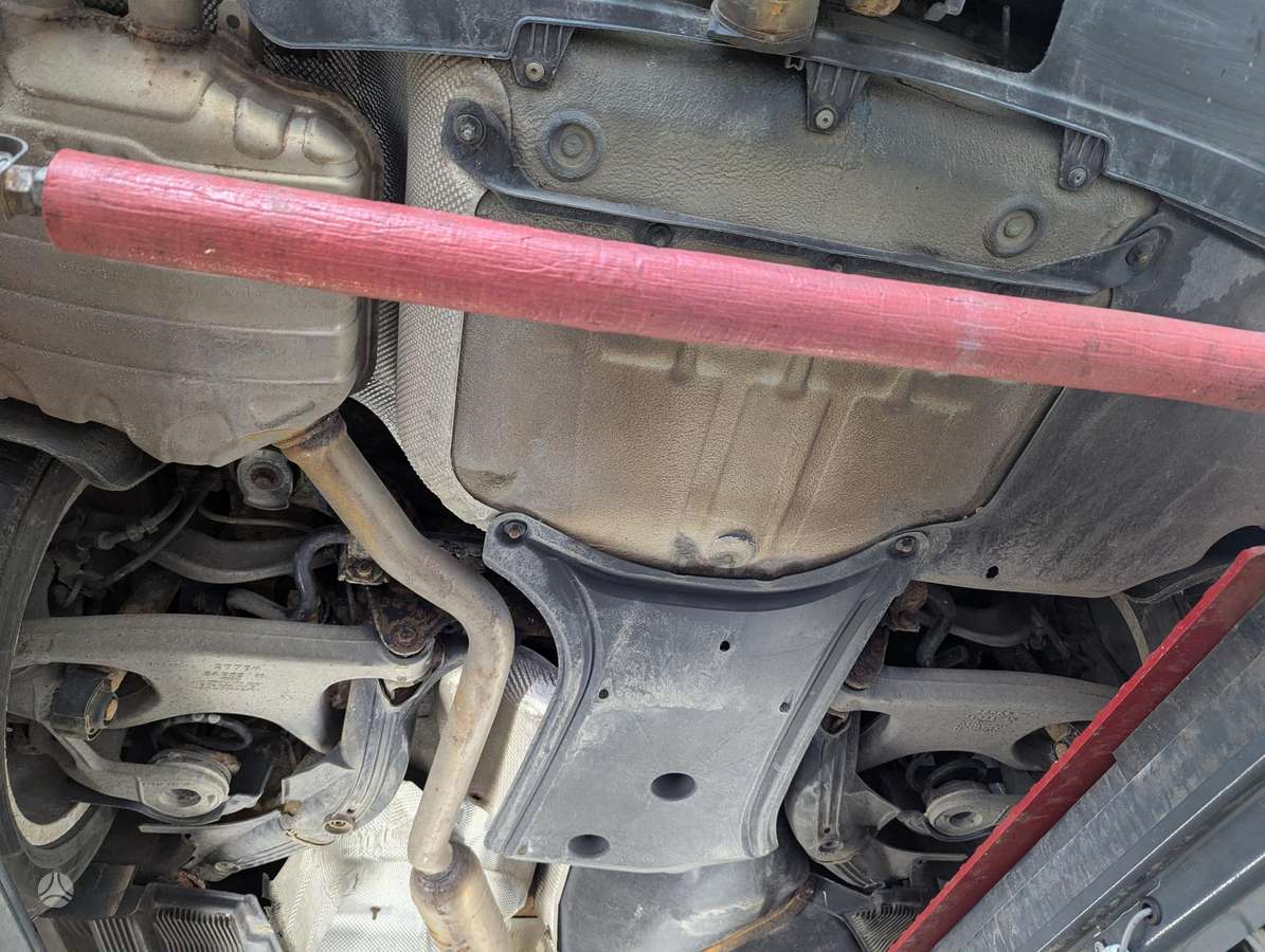 Audi A4 2011 — photo 52