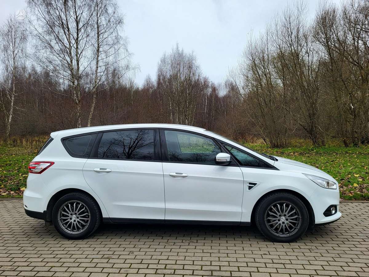 Ford S-MAX 2015 — салон