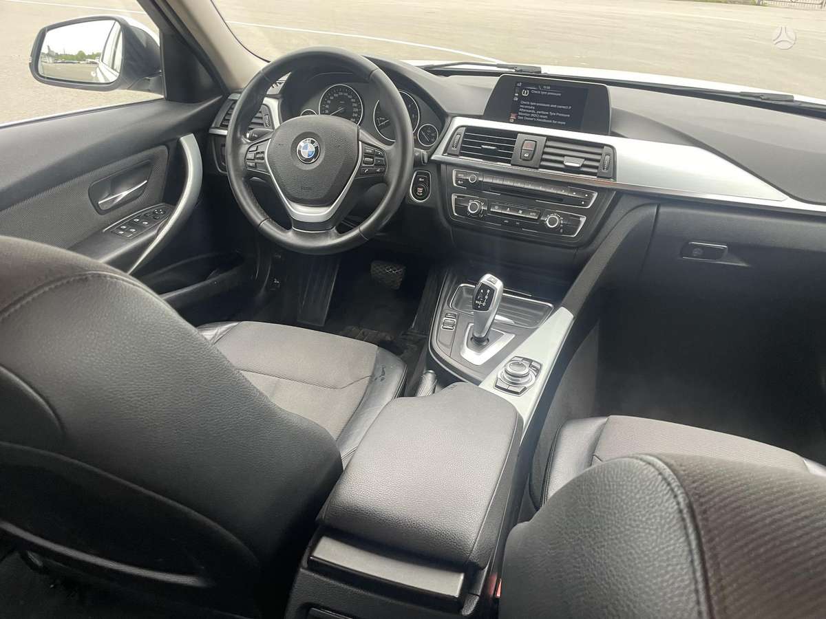 BMW 320 2014 — photo 11